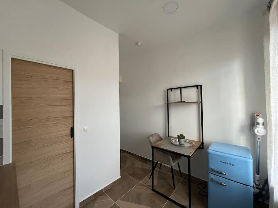 Studio 54 Compiegne Luaran gambar